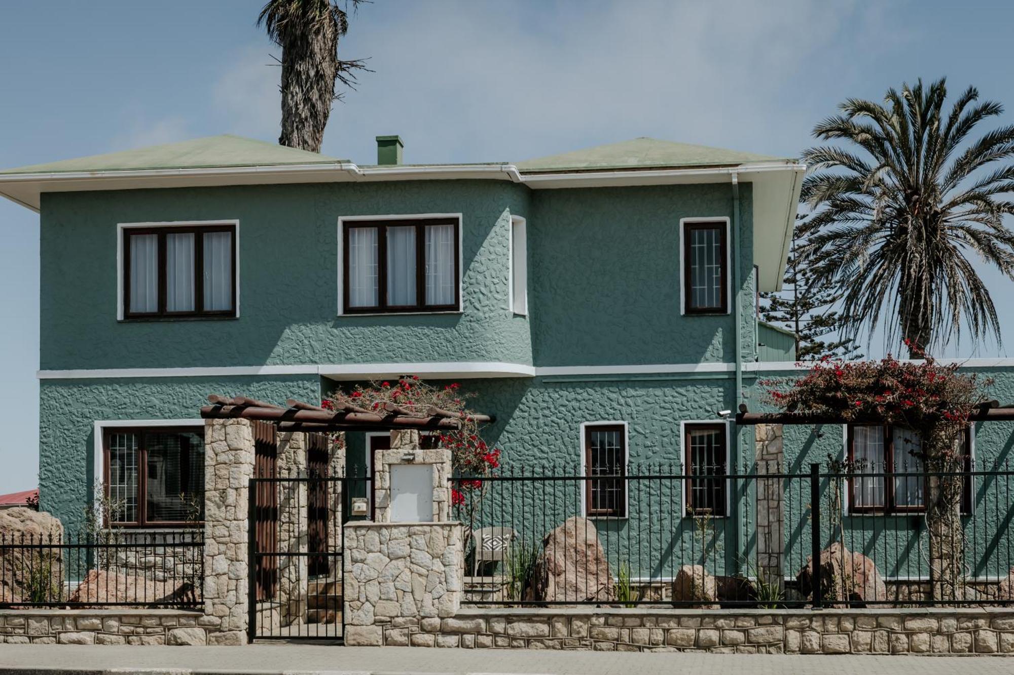 Fritz Manor Bed And Breakfast Swakopmund Esterno foto